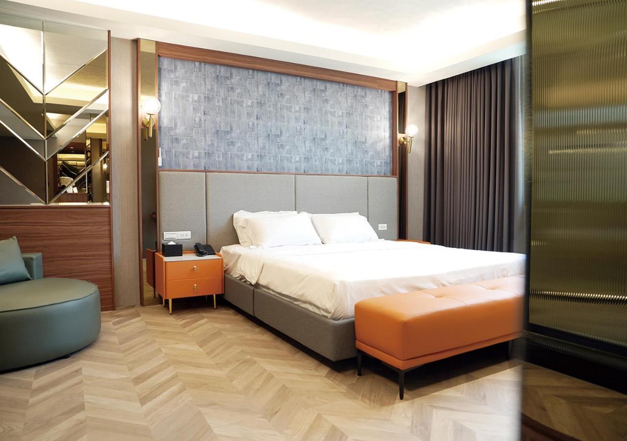 The Riverside Hotel & Motel Καοσιούνγκ Εξωτερικό φωτογραφία