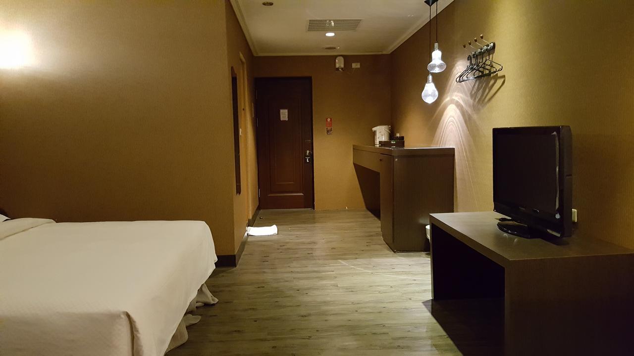 The Riverside Hotel & Motel Καοσιούνγκ Εξωτερικό φωτογραφία