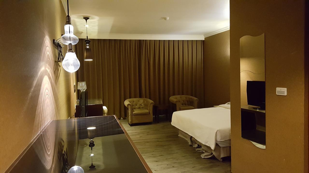 The Riverside Hotel & Motel Καοσιούνγκ Εξωτερικό φωτογραφία