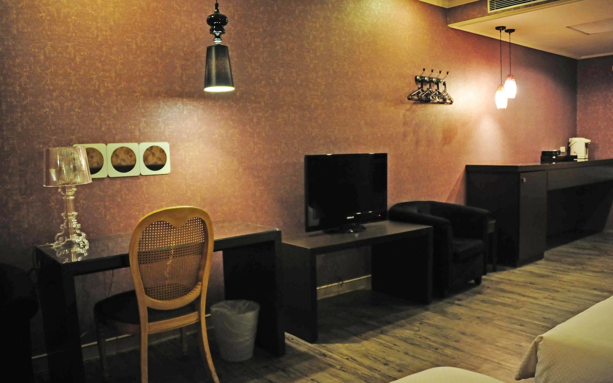 The Riverside Hotel & Motel Καοσιούνγκ Εξωτερικό φωτογραφία