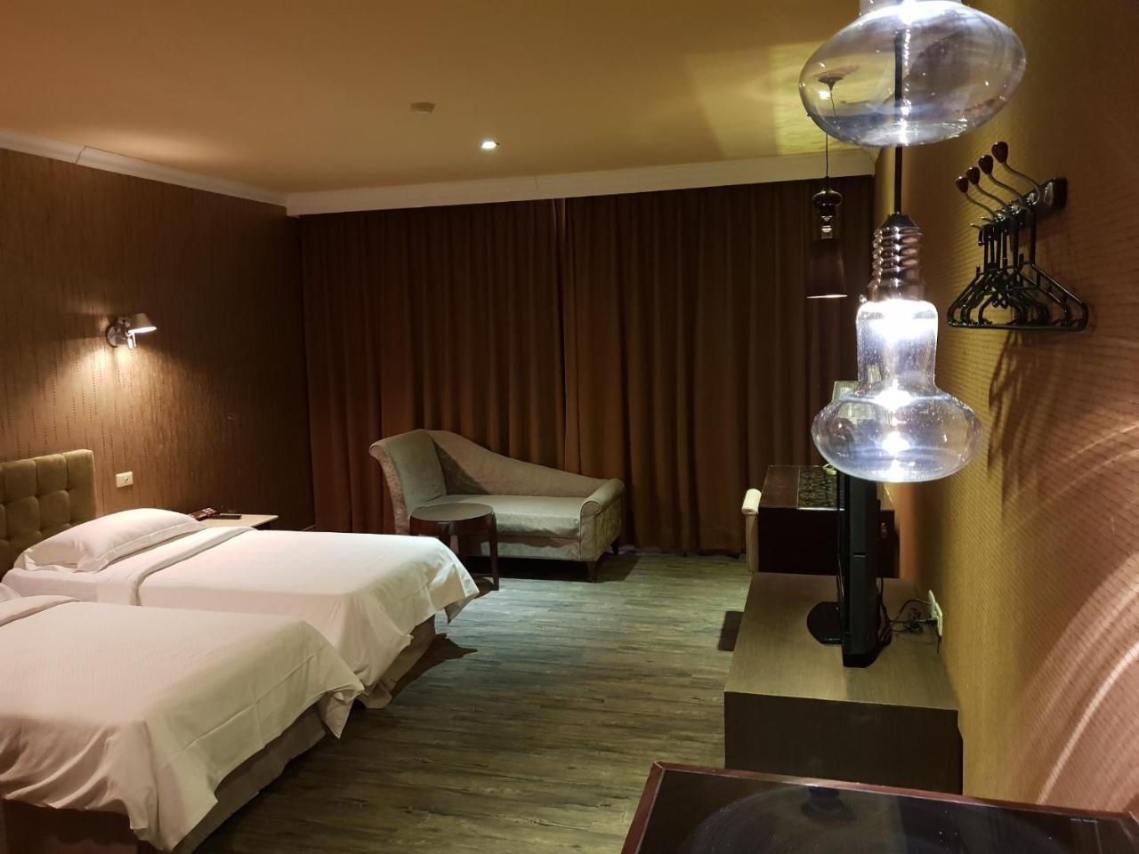 The Riverside Hotel & Motel Καοσιούνγκ Εξωτερικό φωτογραφία